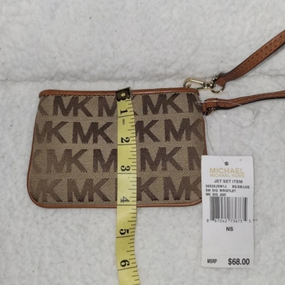 Michael Kors Jet Set Jacquard Signature Wristlet NEW - Picture 9 of 9